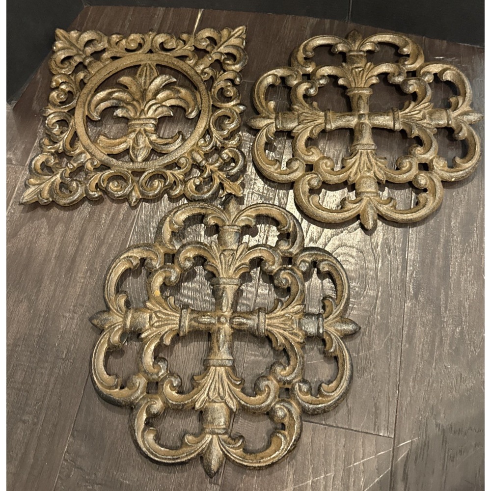 Vintage Style Ornate Wall Plaques Set of 3 Fleur De Lis Medallions Cast Iron